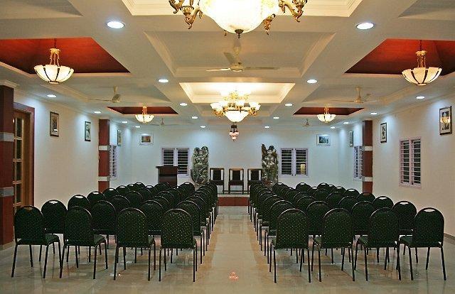 Kumararraja Palace Yelagiri Exterior photo